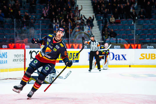 Djurgårdens Patrik Berglund jublar
