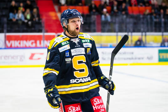 Södertäljes Ludwig Blomstrand jublar