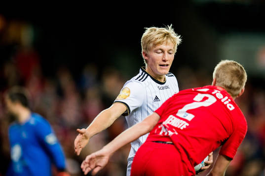 Birger Meling of Rosenborg and Taijo Teniste of Brann