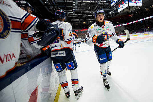 Växjös Marcus Davidsson jublar