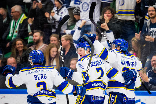 Leksands spelare jublar