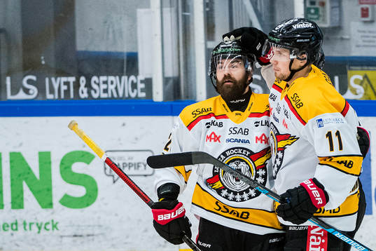 Luleås Petter Emanuelsson jublar