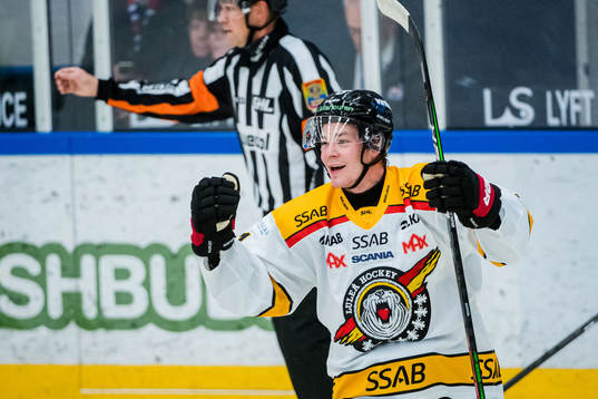 Luleås Austin Farley jublar