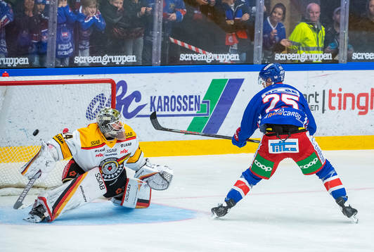 Oskarshamns Johannes Salmonsson gör 1-0 bakom Luleås
