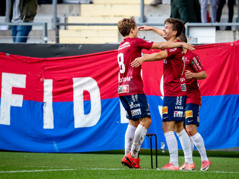 Örgrytes Daniel Paulson och Jakob Lindström jublar