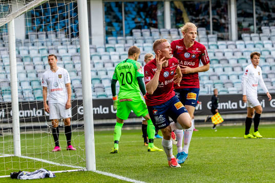 Örgrytes David Engström och Gustav Ludwigson jublar