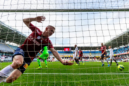 Örgrytes David Engström gör 1-1
