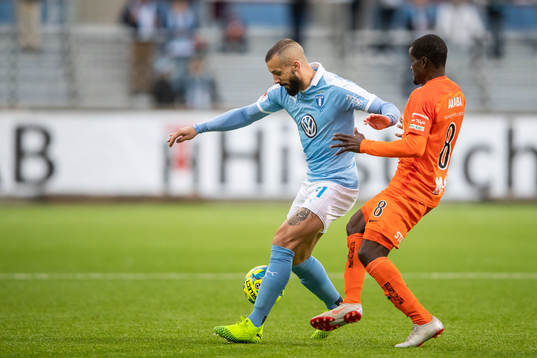 Malmö FFs Guillermo Molins och AFC Eskilstunas Michael