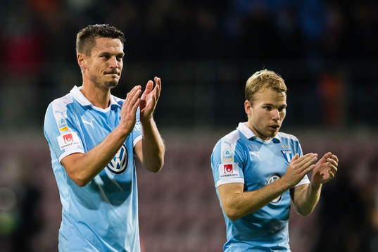 Malmö FFs Markus Rosenberg och Oscar Lewicki tackar