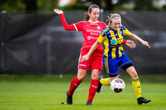 Dösjöbros Martina Sutalo och Eskilsminnes Nova Karlsson