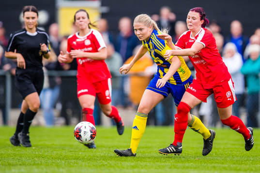 Eskilsminnes Johanna Olsson och Dösjöbros Agnes Nilsson