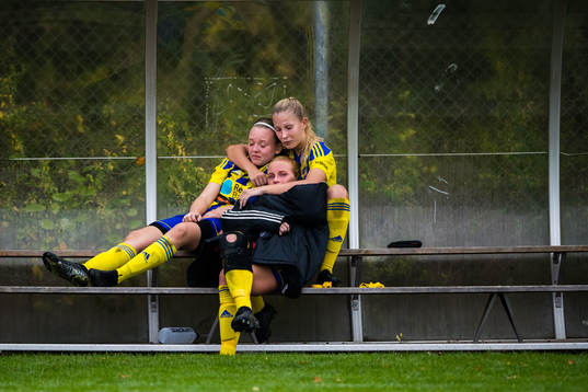 Eskilsminnes Nova Karlsson, Julia Nyberg Spets och Maja