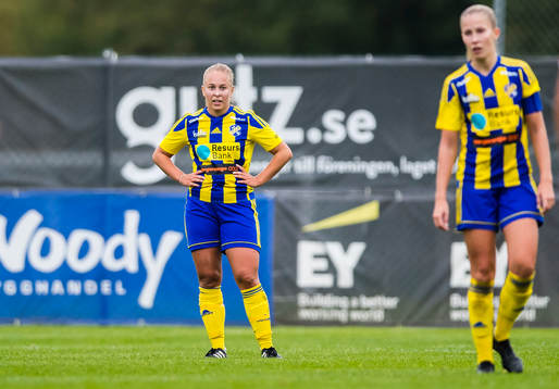 Eskilsminnes Matilda Eriksson och Julia Nyberg Spets deppar