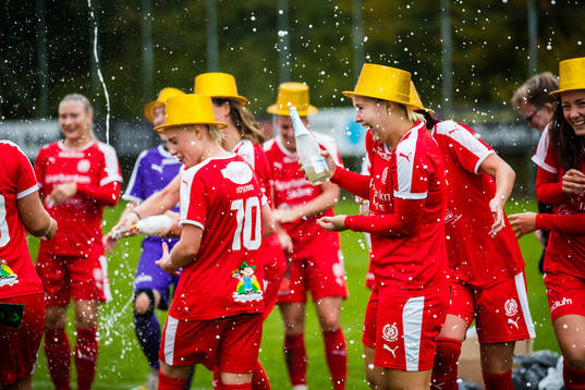 Dösjöbros spelare jublar