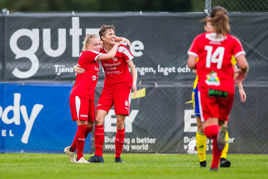 Dösjöbros spelare jublar