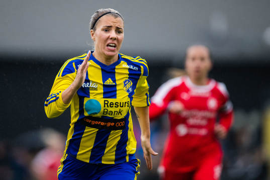 Eskilsminnes Ronja Kindblad deppar