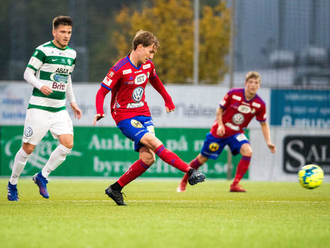 Västerås Emir Smajic och Östers Oliver Silverholt