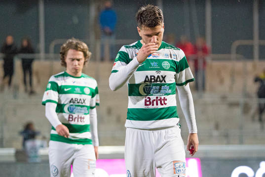 Västerås Filip Ottosson och Västerås Emir Smajic deppar