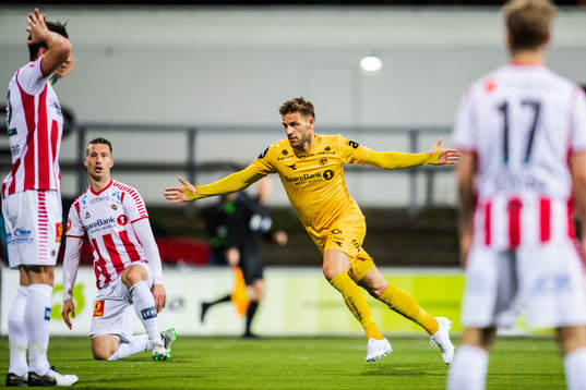 Simen Wangberg of Tromsø look dejected while Philip
