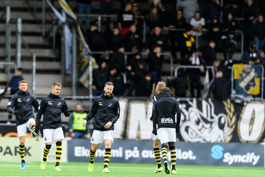 s spelare värmer upp