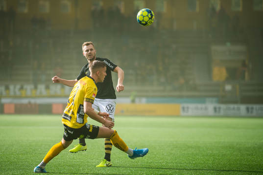 s Sebastian Larsson
