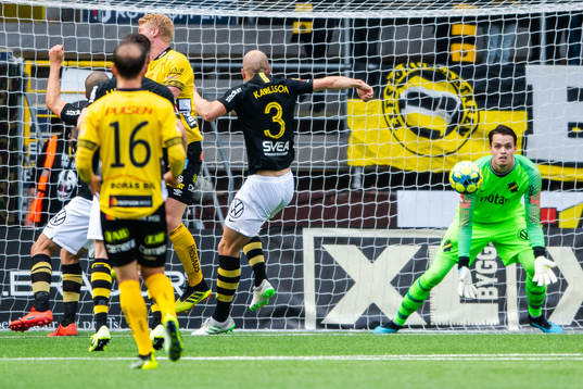 s målvakt Oscar Linnér