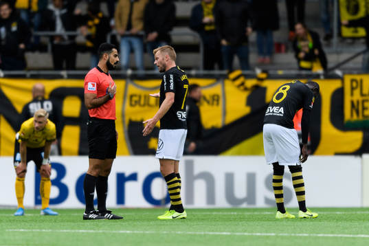 s Sebastian Larsson och Enoch Kofi Adu deppar