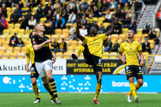 s Kolbeinn Sigthorsson och Elfsborgs Joseph Okumu och