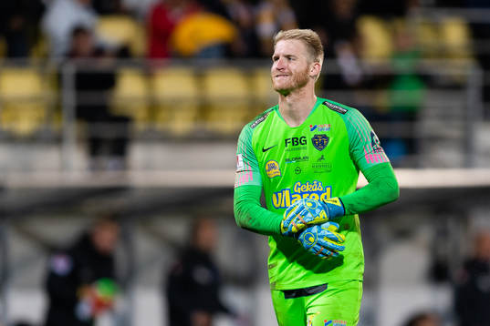 Falkenbergs målvakt Hampus Nilsson deppar