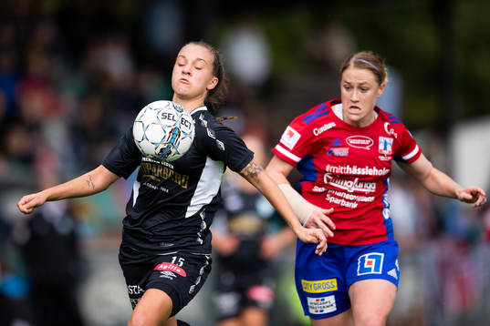 Göteborgs Julia Zigiotti Olme före Vittsjös Catherine