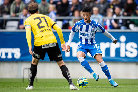 Häckens Rasmus Lindgren mot IFK Göteborgs Tobias Sana