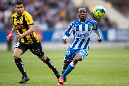 Häckens Paulinho och IFK Göteborgs Alhassan Yusuf