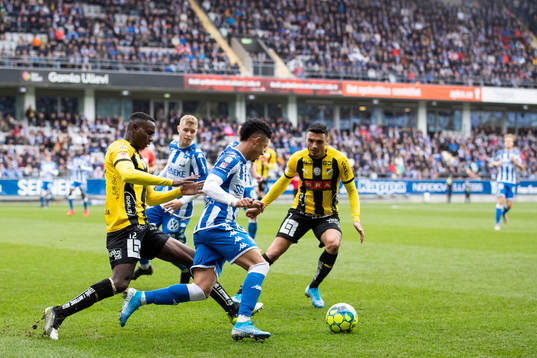 Häckens Godswill Ekpolo och Ahmed Yasin mot IFK Göteborgs