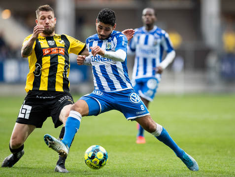Häckens Juhani Ojala och IFK Göteborgs Hosam Aiesh