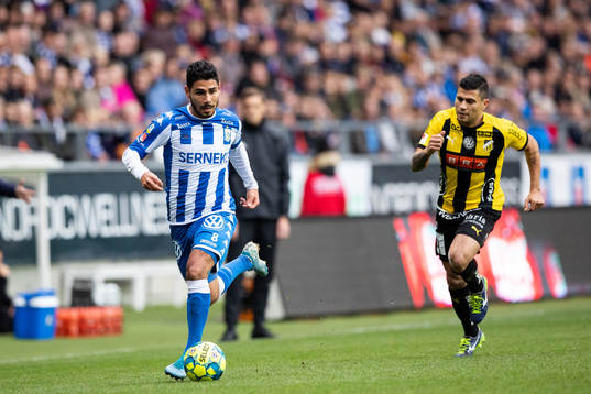 IFK Göteborgs Hosam Aiesh och Häckens Paulinho