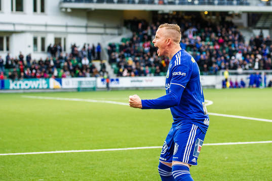 Sundsvalls Tobias Eriksson jublar