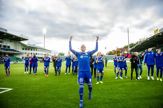 Sundsvalls Tobias Eriksson jublar