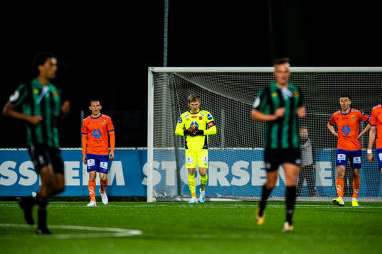 Wilmer Jesus Azofeifa Valverde, Goalkeeper Andreas Lie and