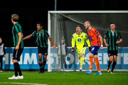 Alfred Richard Scriven of Ull/Kisa and Goalkeeper Andreas