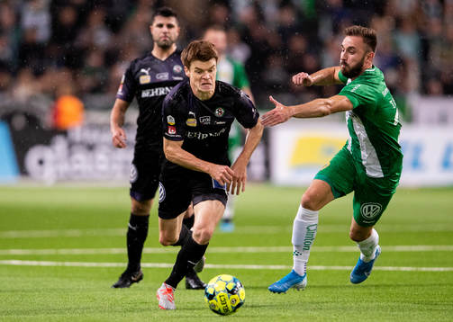 Örebros Albin Granlund och Hammarbys Muamer Tankovic