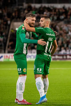 Hammarbys Simon Sandberg och Vladimir Rodic jublar