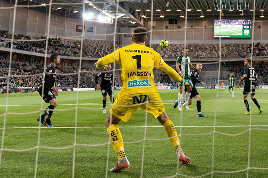 Hammarbys Mats Solheim nickar in 5-1 bakom Örebros