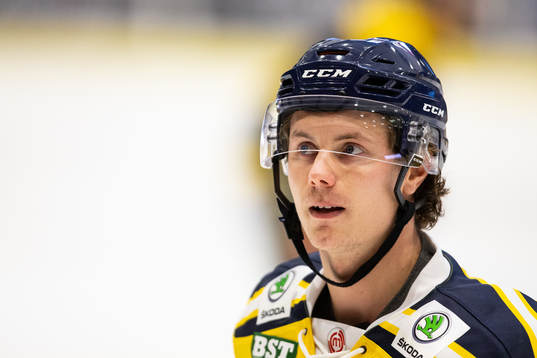 Södertäljes Nick Olesen innan ishockeymatchen i