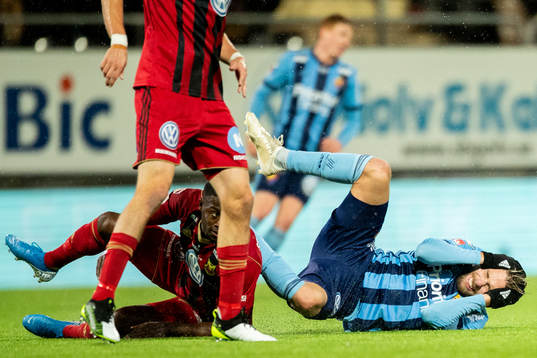 Östersunds Isak Ssewankambo och Djurgårdens Jonathan Ring