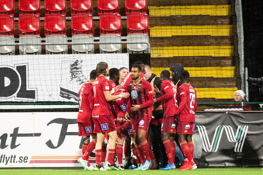 Östersunds spelare jublar