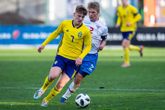 Sveriges Markus Björkqvist och Färöarnas Bergur
