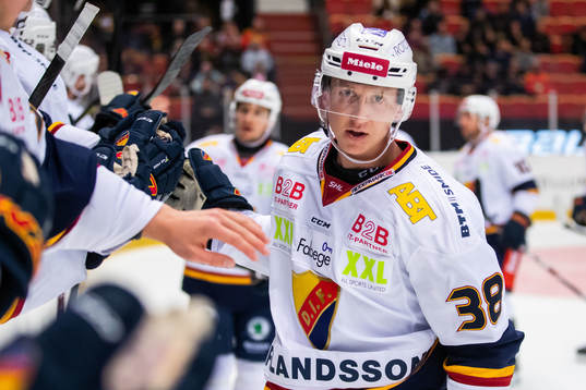 Djurgårdens Olle Alsing jublar