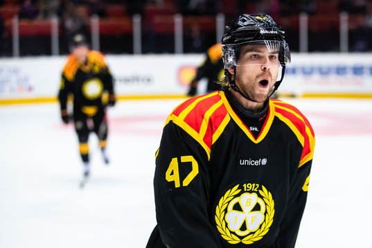 Brynäs Eric Norin jublar