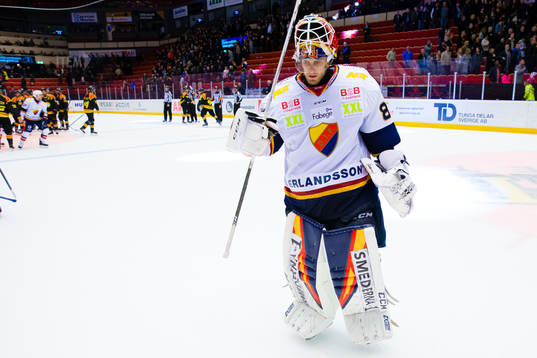 Djurgårdens målvakt Niklas Svedberg deppar