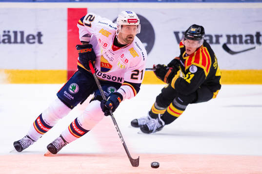 Djurgårdens Patrik Berglund och Brynäs Josef Ingman